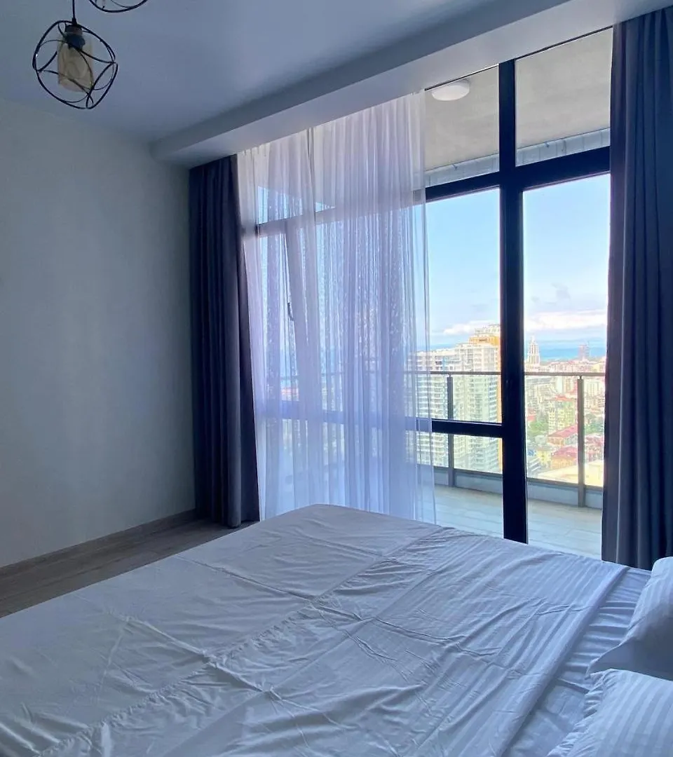 Family Shoreline Haven Apartment 바투미 0*,  조지아